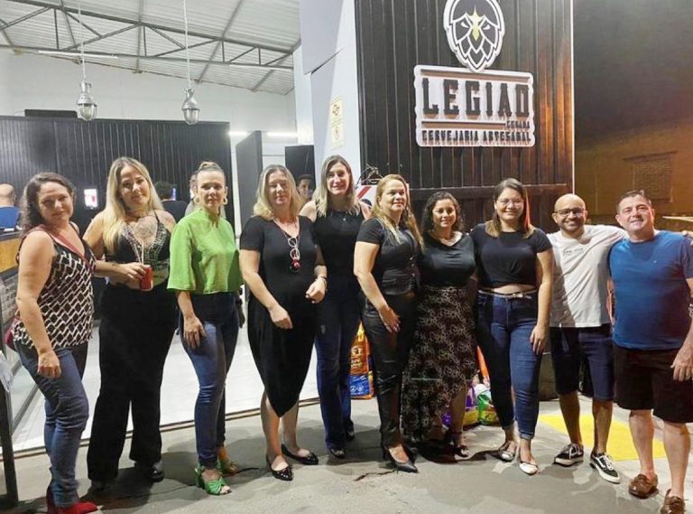 Evento de rock arrecada rações para cães e gatos em Adamantina