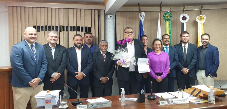 Policial civil aposentado, Pittarello é homenageado em Lucélia