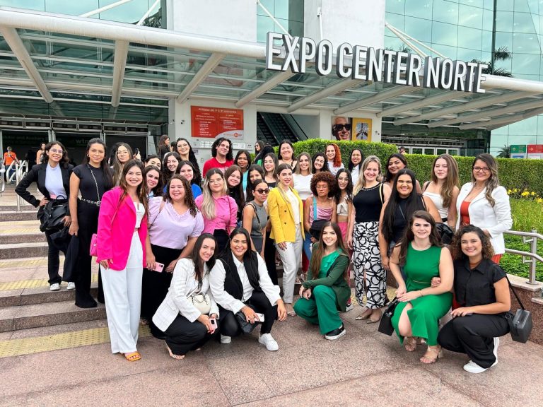 Alunos do Centro Universitário participam de visita técnica à Feira de Beleza, Saúde e Bem-Estar (Estética In), em São Paulo