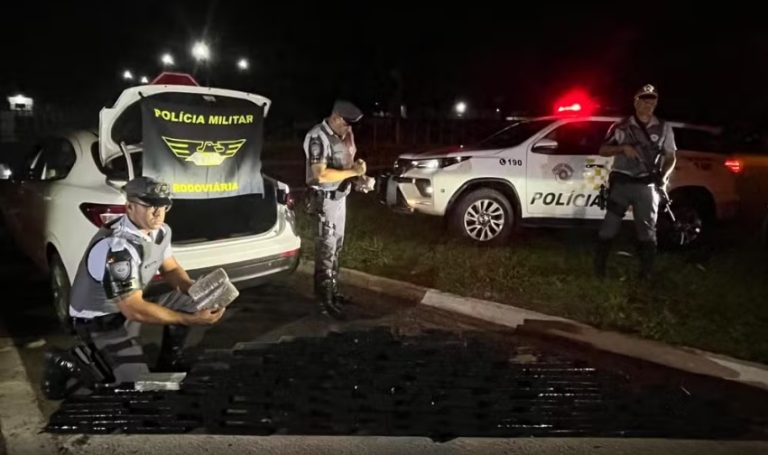 Com mais de 100 tabletes de maconha e skank, dupla é presa por tráfico de drogas em Parapuã