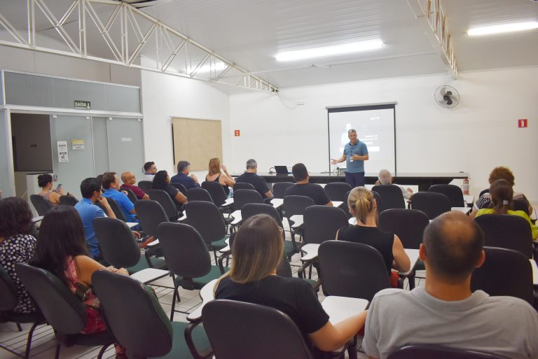 Palestra de apresentação do Empretec reúne empresários e empreendedores de Adamantina