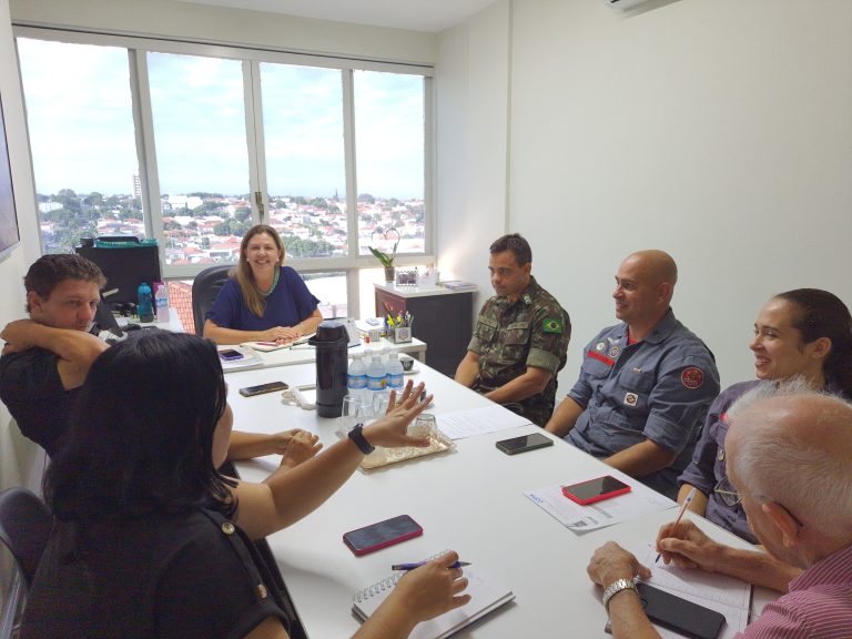 Adamantina inicia tratativas para desfile cívico-militar