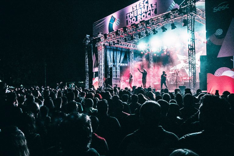 Sesc Thermas do Rock anuncia programação com 4 noites de festival a céu aberto