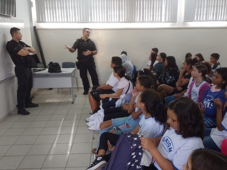 Polícia Civil ministra palestra em escola estadual de Adamantina