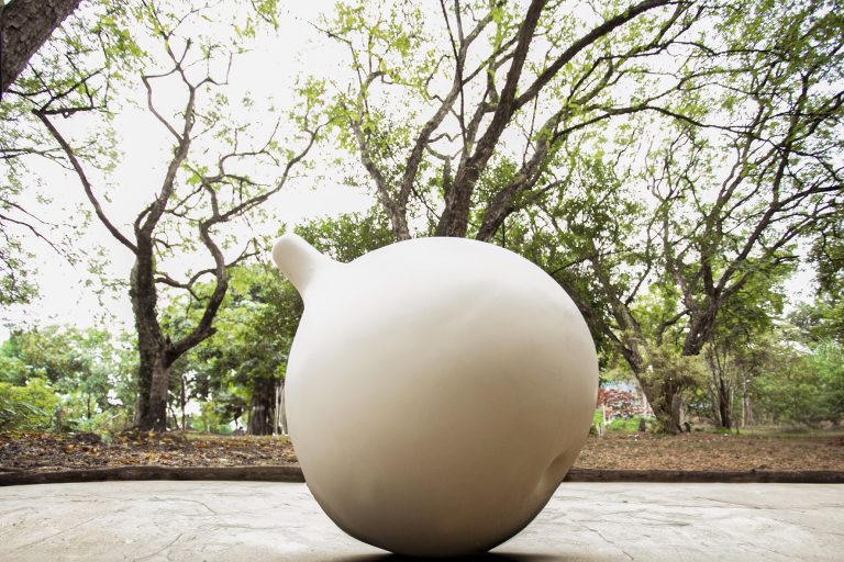 Sesc Thermas abre instalação “Gamela”, que tem formas interagindo com a natureza do Bosque