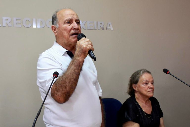 Em Mariápolis, Osvaldo Martins oficializa candidatura à prefeito com sua esposa Estácia como vice