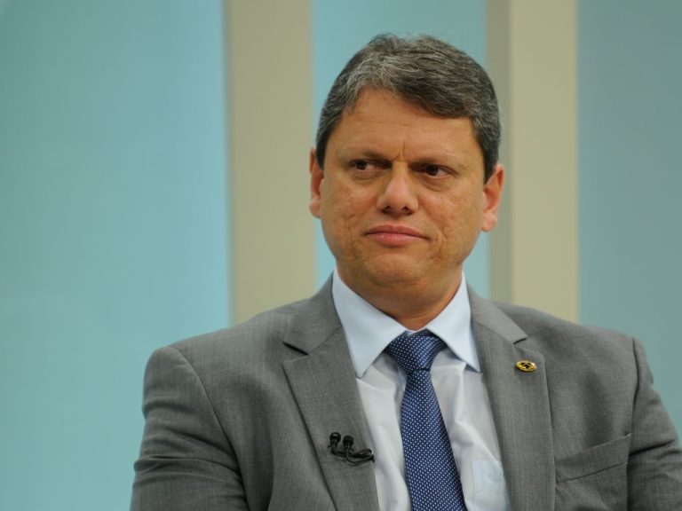 Governador Tarcísio deve visitar áreas atingidas por incêndio neste sábado