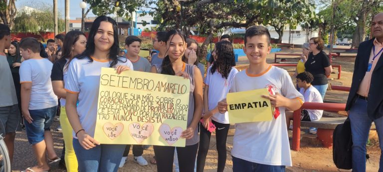Escola Fleurides promove atividades do Setembro Amarelo