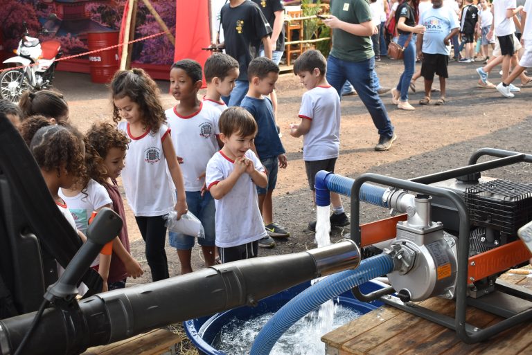 ExpoVerde 2024 recebe cerca de 1800 visitantes das escolas de Adamantina e região