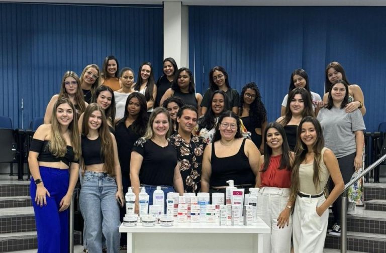Estética e Cosmética da FAI recebe doação de produtos cosméticos