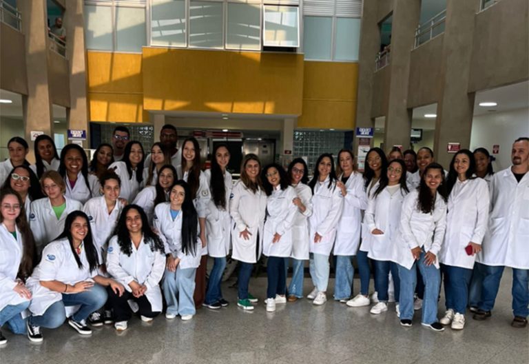 Alunos de Enfermagem realizam visita técnica ao  Setor de Queimados do Hospital Estadual de Bauru