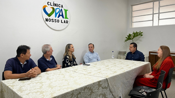 Presidente do Hospital de Amor de Barretos visita PAI Nosso Lar