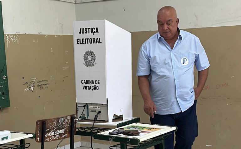 Jorge Almeida vota pela manhã
