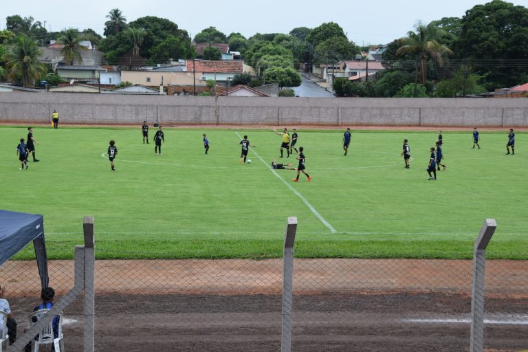 Prefeitura de Parapuã inaugura reforma do estádio municipal