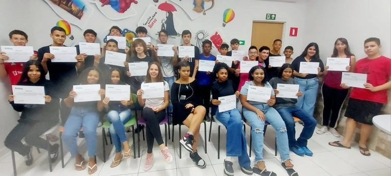 Inscrições abertas de curso de férias na Capaz para jovens que buscam o primeiro emprego