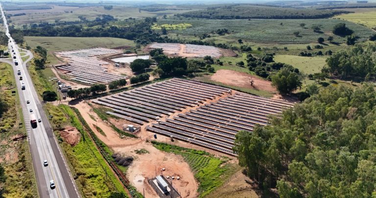 Com investimento de mais de R$ 17 milhões, usinas de energia solar começam a funcionar em Parapuã