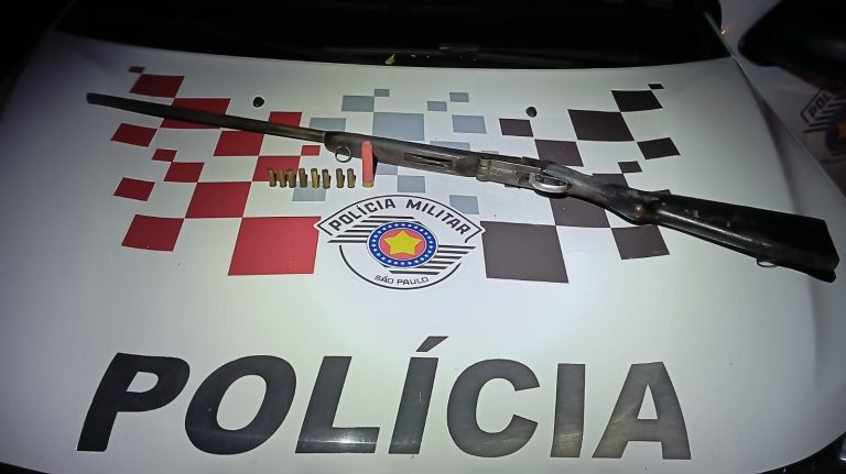 Homem é preso com arma de fogo, em Salmourão