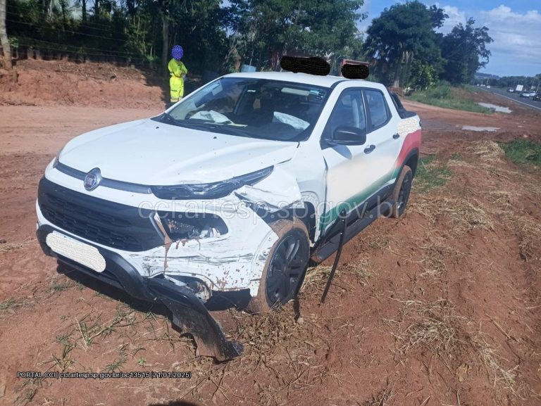 Veículo da Secretaria de Saúde de Flórida Paulista se envolve em acidente
