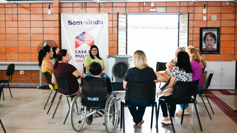 Prefeitura de Adamantina visita à Casa da Mulher Paulista, em Osvaldo Cruz