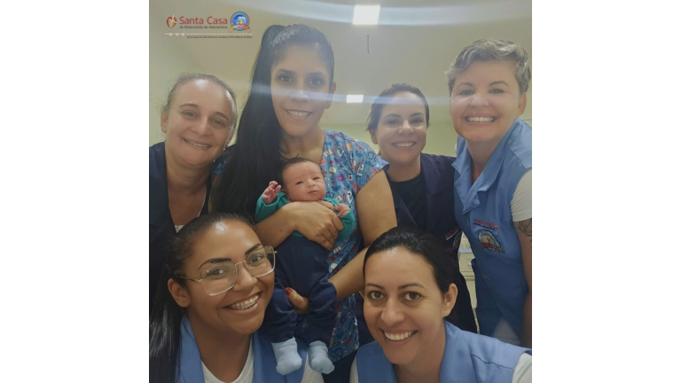 Primeiro bebê do ano a nascer na Santa Casa de Adamantina é um menino
