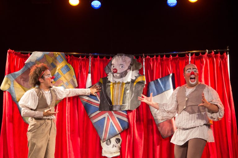 Fim de semana no Sesc Thermas tem show de MPB e espetáculo circense