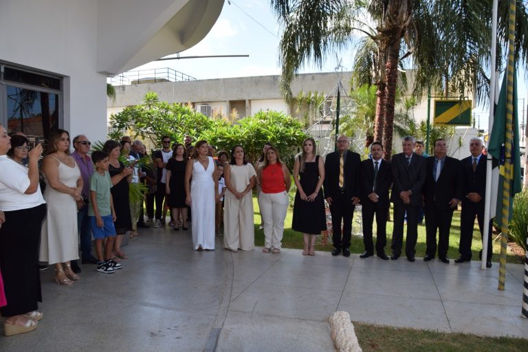 Posse do prefeito Milton Mitio é marcada por emoção em Parapuã
