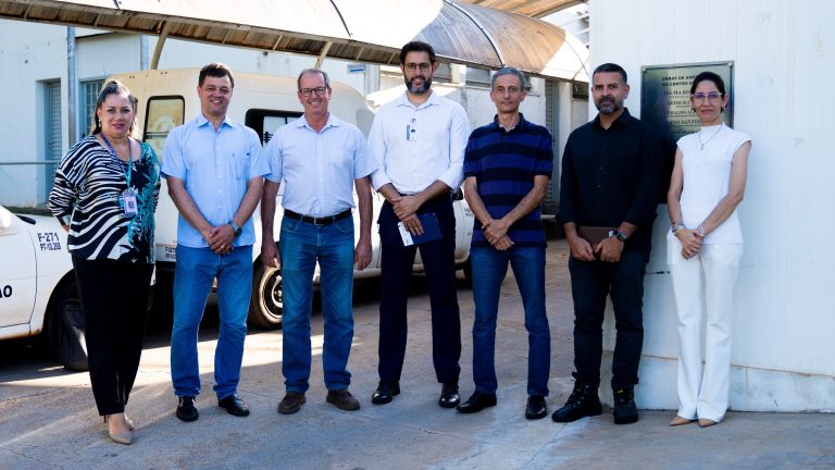 Visita técnica debate instalação de centro de especialidades médicas no ‘Postão’