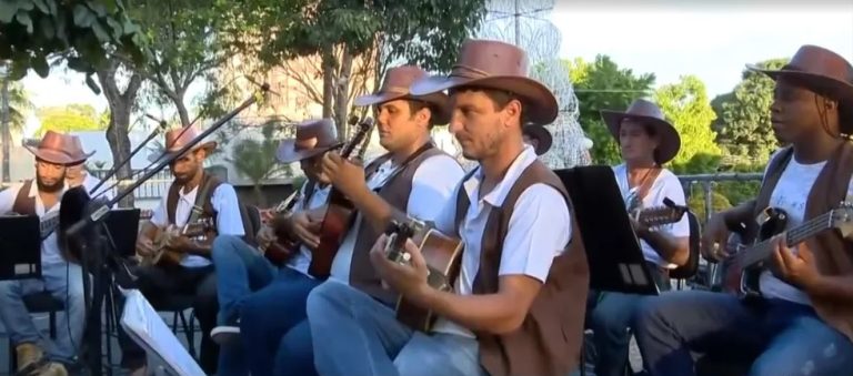Orquestra de Viola se apresenta no ‘Domingo Raiz’ na Estação Recreio