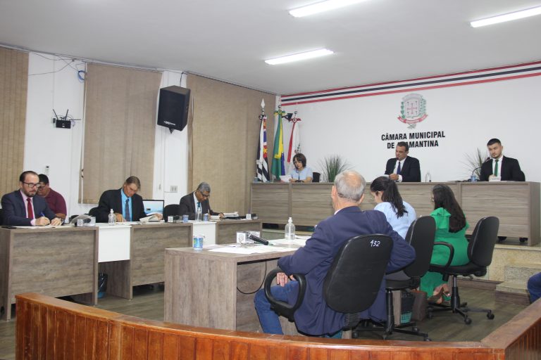 Câmara de Adamantina devolve R$ 776 mil à Prefeitura e registra 100% de presença em 2025