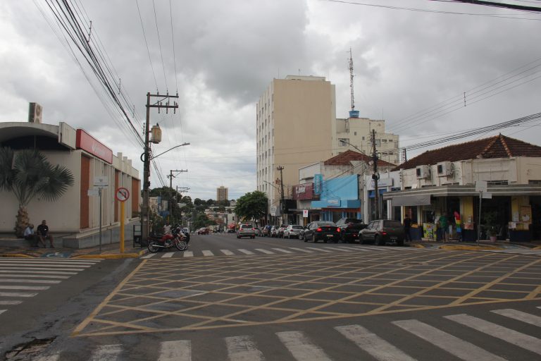 Comércio de Adamantina não funciona nesta segunda e terça