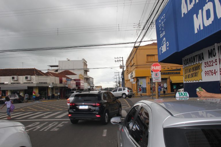 Confira o que abre e fecha no carnaval, em Adamantina