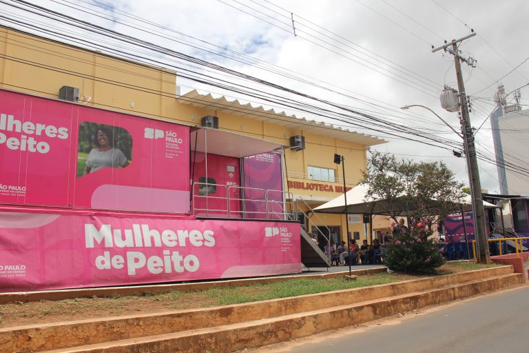 Carretas da mamografia e do empreendedorismo oferecem exame e cursos até sábado, em Adamantina