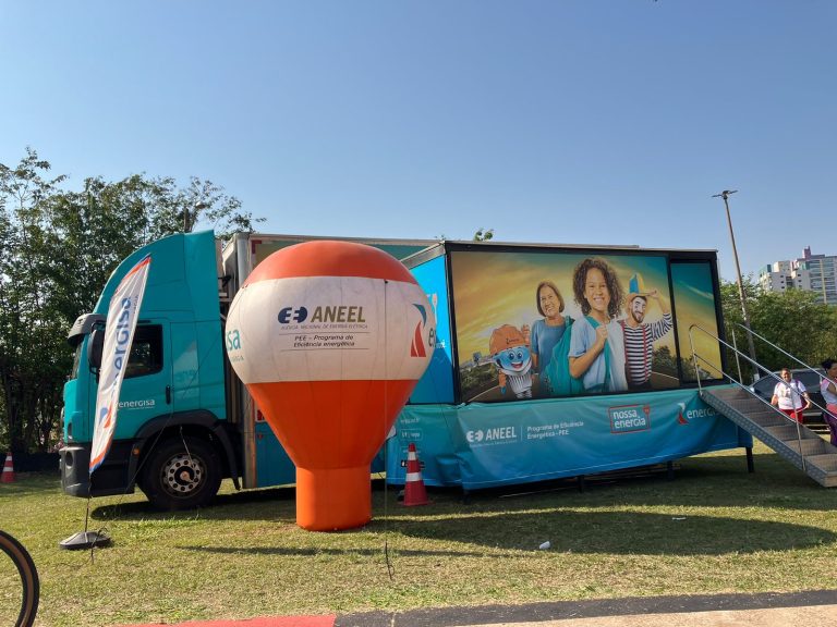 Projeto Nossa Energia troca ventiladores antigos por novos e realiza sorteio de geladeiras em Osvaldo Cruz