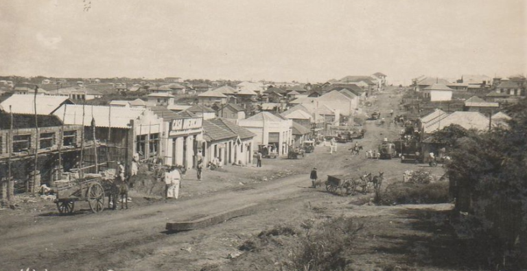 Reconhece essa avenida? Veja como era via principal de Adamantina em 1947