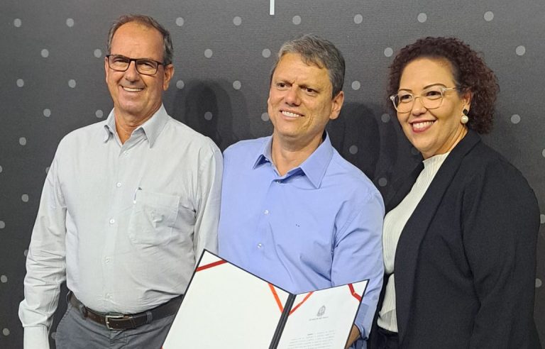 Adamantina e Lucélia assinam convênios para construção de ciclovia entre municípios