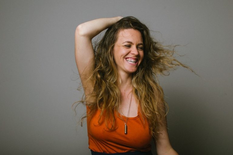 Jacque Falcheti se apresenta nesta sexta, em Adamantina