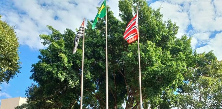 Hasteamento da bandeira abre neste domingo as comemorações dos 76 anos de Adamantina
