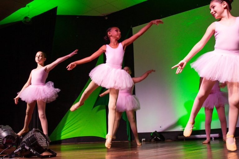 Adamantina e Flórida Paulista lançam projeto ‘Bom de Nota, Bom de Dança 2025’ com foco em educação e inclusão