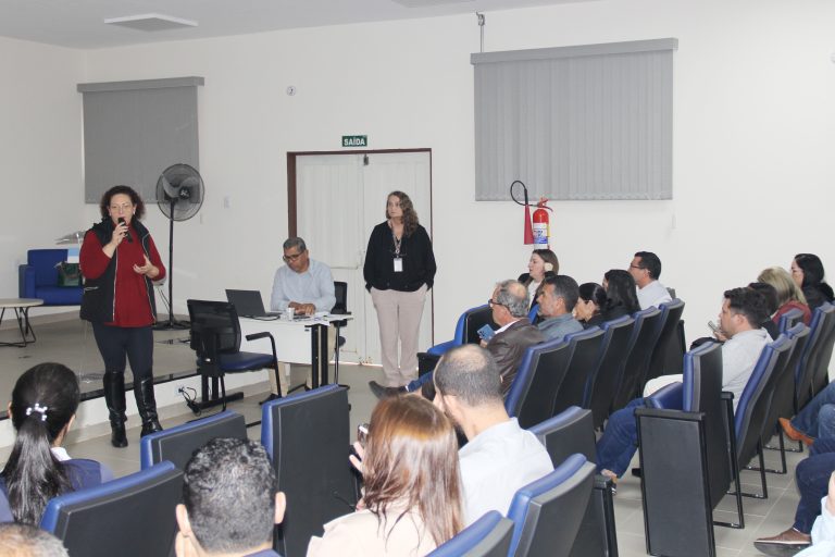 Prefeitos e Estado debatem reorganização de atendimentos em hospitais da região