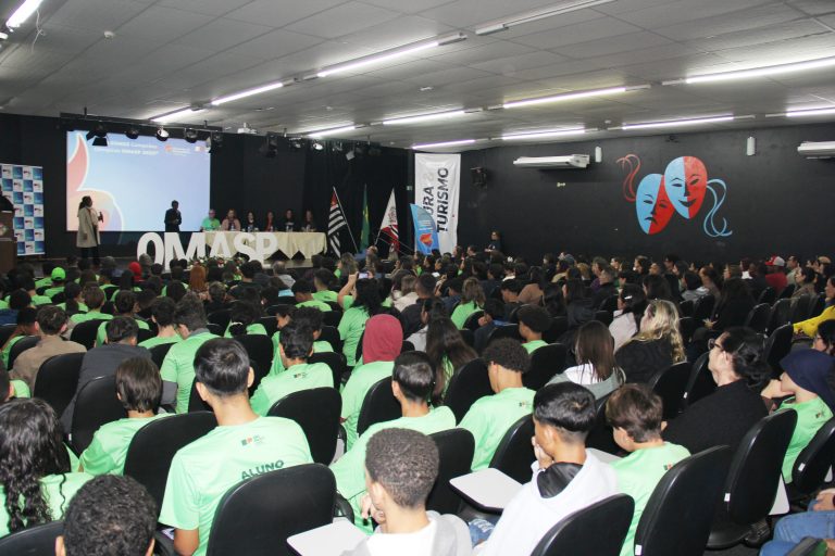 Região soma 692 medalhistas na Omasp 2025 e celebra avanço na matemática escolar