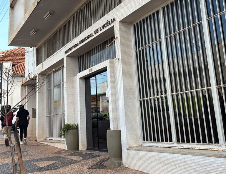 Prefeitura de Lucélia antecipa pagamento da primeira parcela do 13º salário aos servidores