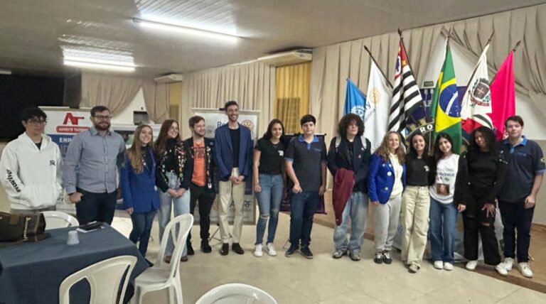 Rotary de Adamantina retoma intercâmbio e recebe jovens da França, Índia e México