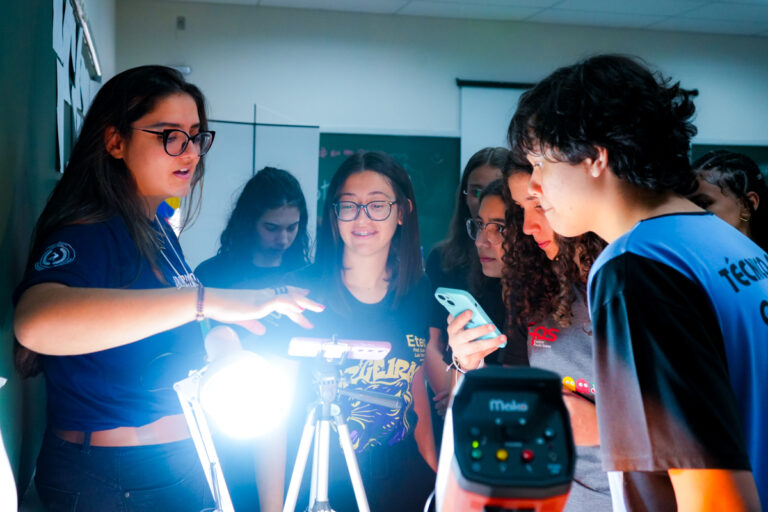 XVII Mostra de Profissões da FAI convida estudantes a explorarem um universo de possibilidades