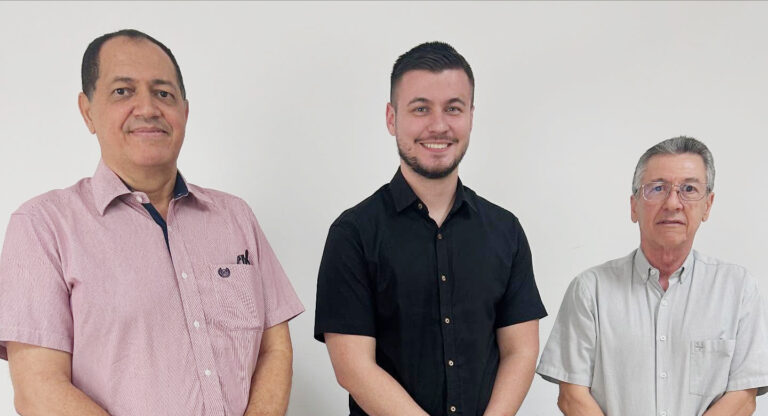 Vereador Daniel Fabri busca informações sobre andamento de 120 casas populares em Adamantina