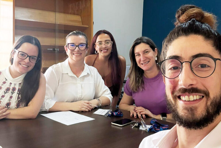 Projeto une entidades em ação de conscientização, adoção e cuidados com animais na ExpoVerde