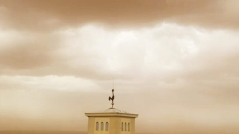 Vendaval e tempestade de poeira atingem Adamantina; mínima prevista para terça é de 14°C