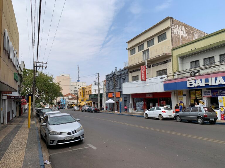 Comércio de Adamantina terá horário estendido nesta sexta e sábado