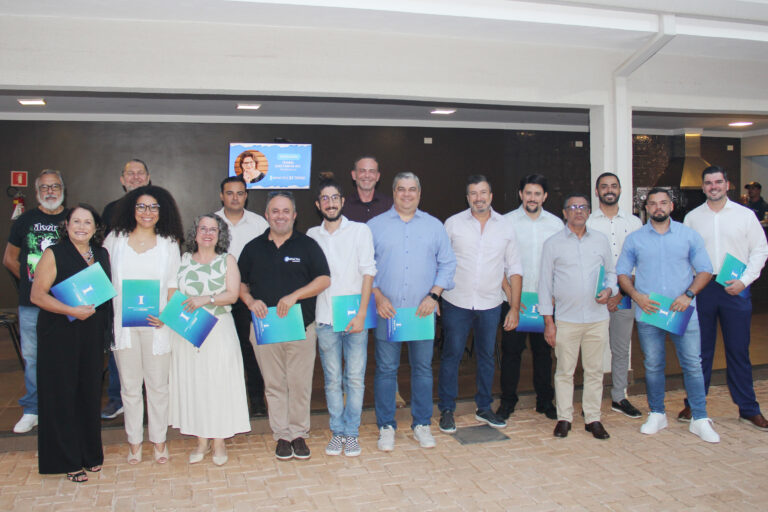 IMPACTO celebra 30 anos com lançamento de novo time de articulistas