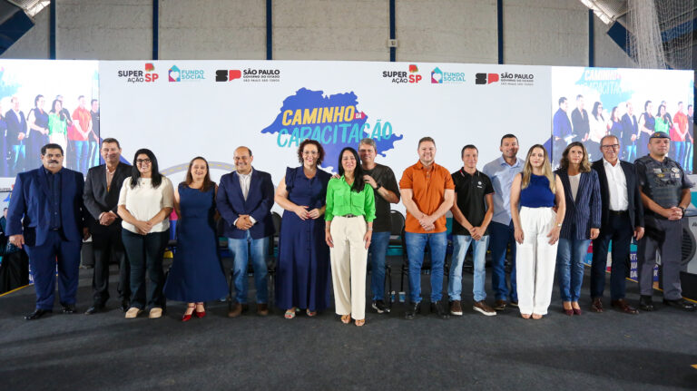 Formatura em Lucélia celebra conclusão de cursos do Caminho da Capacitação