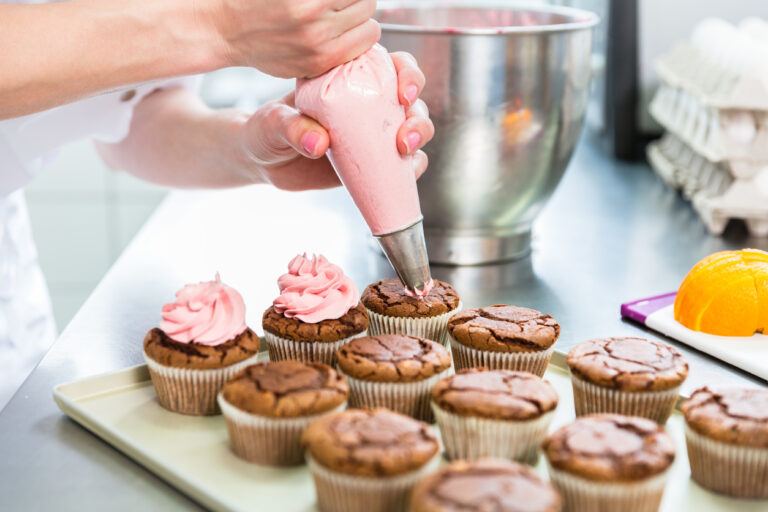 Fundo Social de Adamantina abre inscrições para curso gratuito de confeitaria